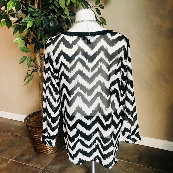 AB Studio Black And White Sheer Chevron Blouse - Picture 4 of 5